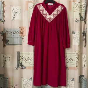 Vanity Fair Vintage Robe Sz M